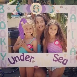 Meet your Posher, Sharon